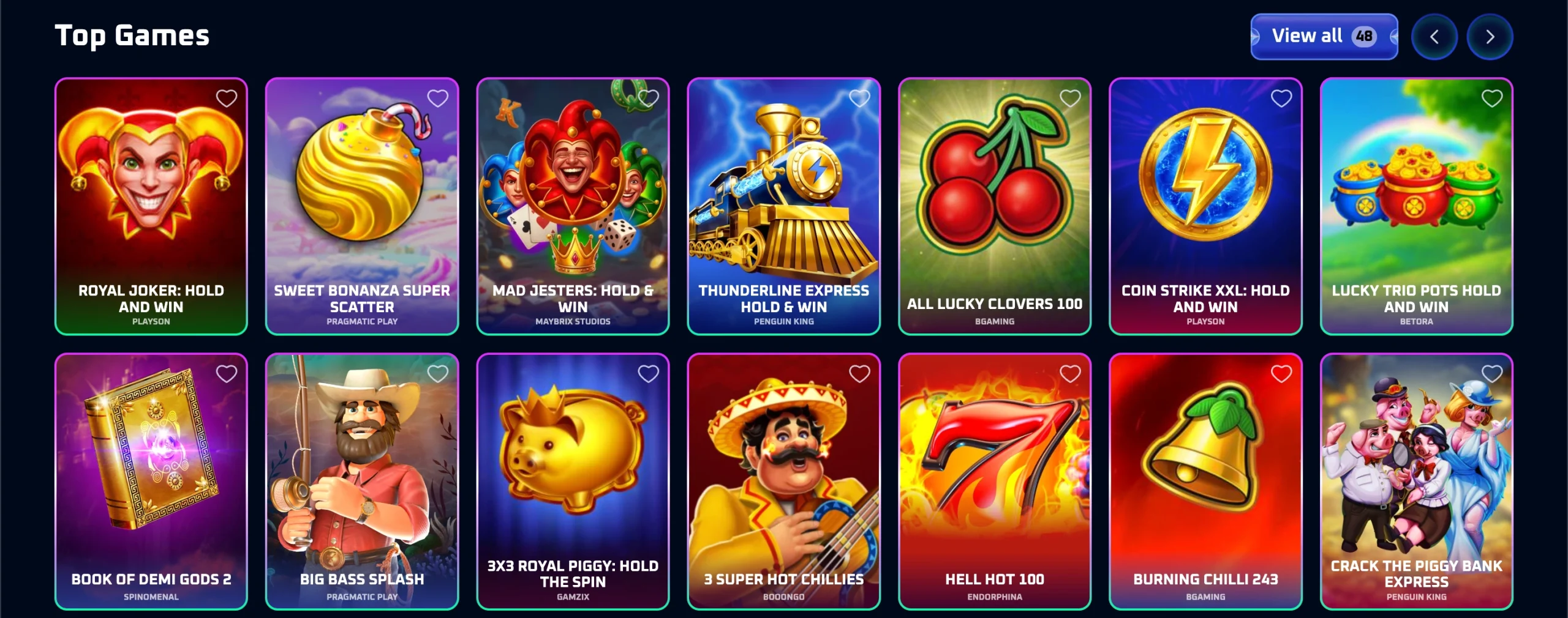 Mesa de casino con cartas y fichas